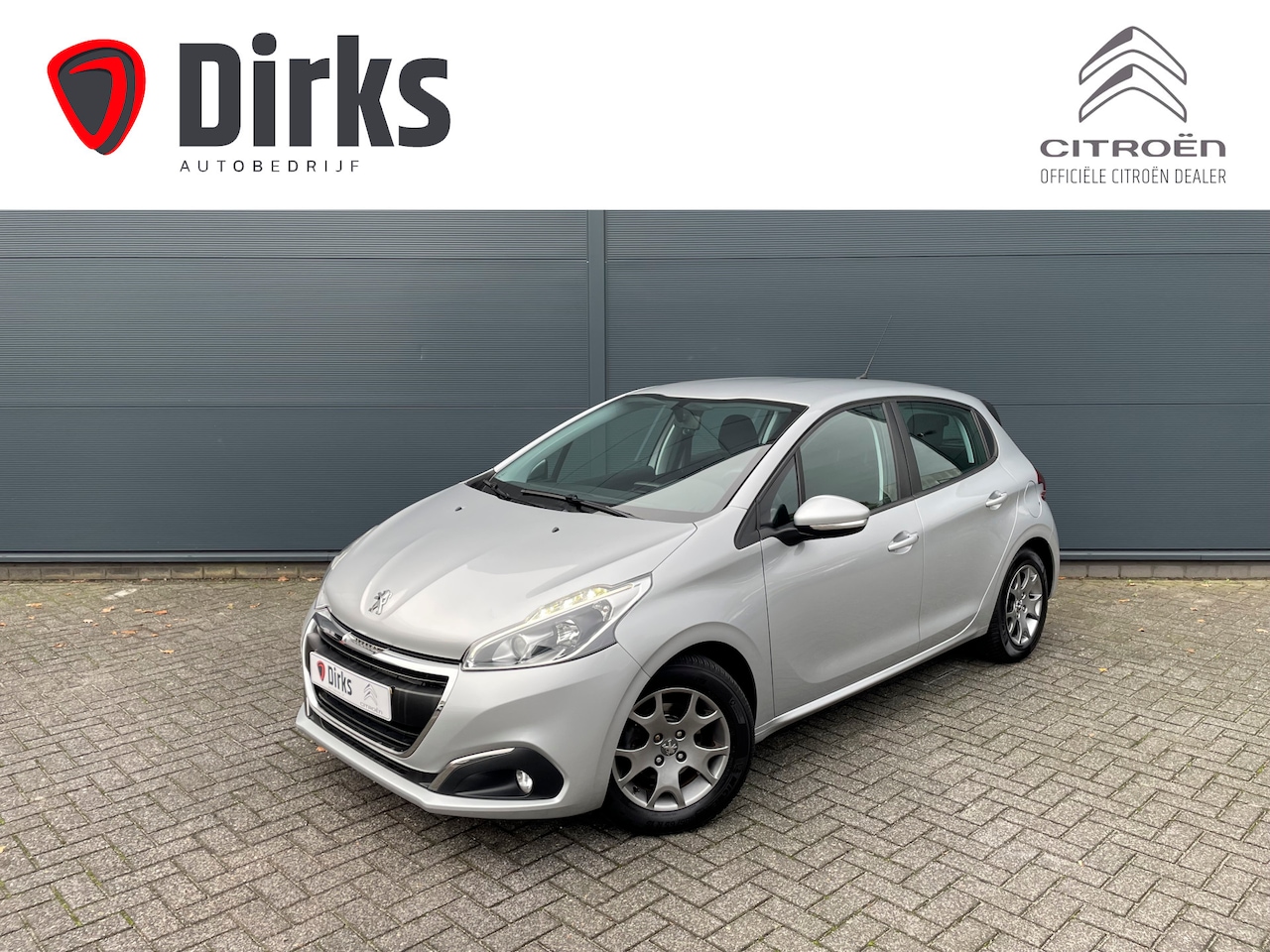 Peugeot 208 - 82pk Blue Lion (Airco - Navigatie - Apple Carplay - Parkeersensoren - Lichtmetalen velgen) - AutoWereld.nl