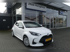 Toyota Yaris - 1.5 Hybrid Active TREKHAAK AFNEEMBAAR (450KG), ADAPT. CRUISE, CLIMA, CAMERA, DAB, APPLE CA