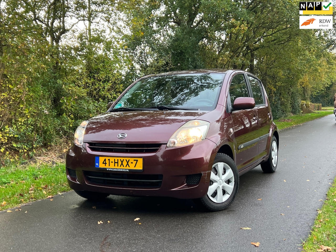 Daihatsu Sirion 2 - 1.3-16V Sport | '' 2De eigenaar'' + Top onderhouden'' + Cruise Nu € 1.275,-!!! - AutoWereld.nl