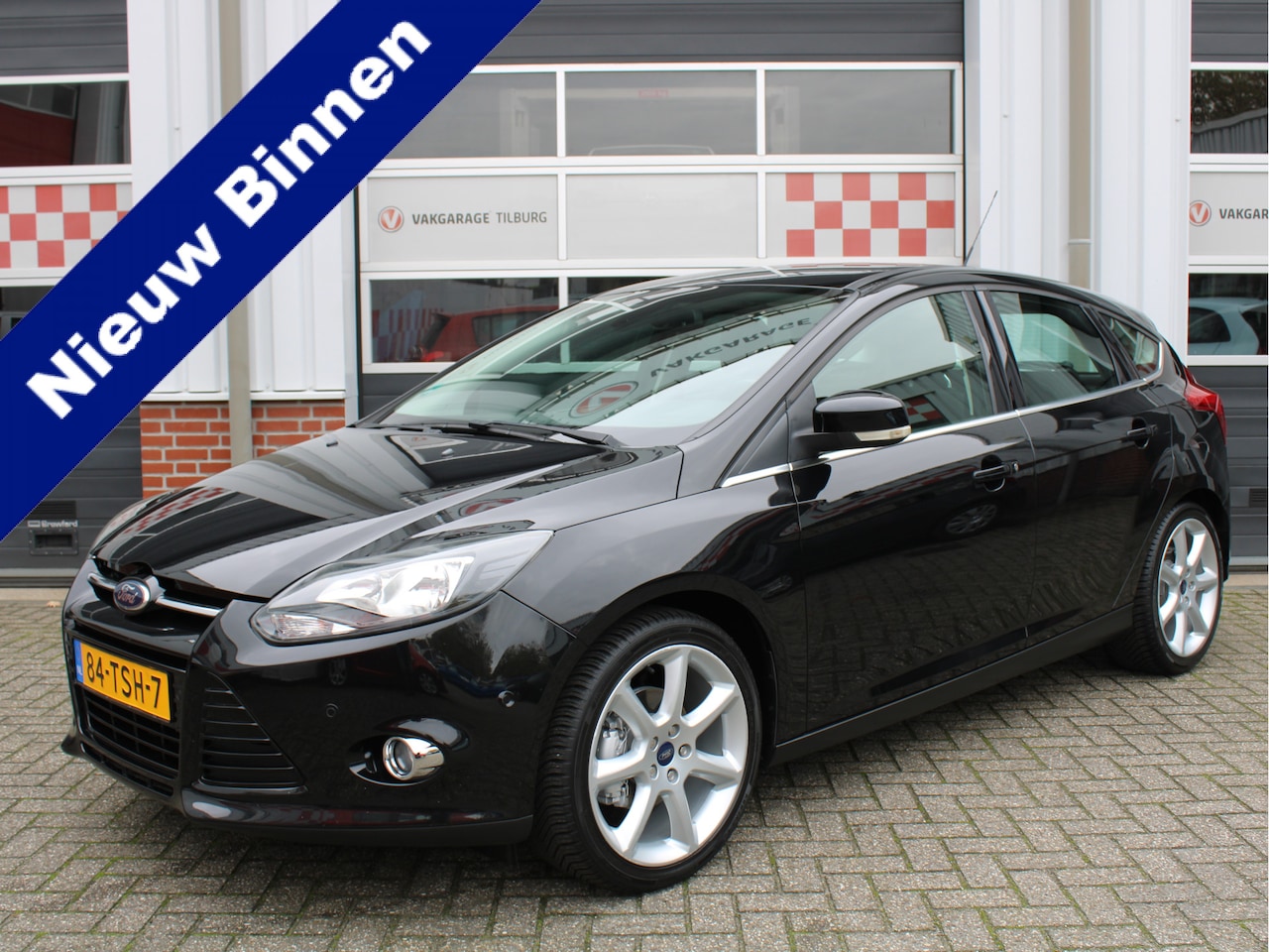 Ford Focus - 1.0 EcoBoost Lease Titanium PDC/Navi/Climate/Cruise/Voorruitverw./18inch/Trekhaak - AutoWereld.nl