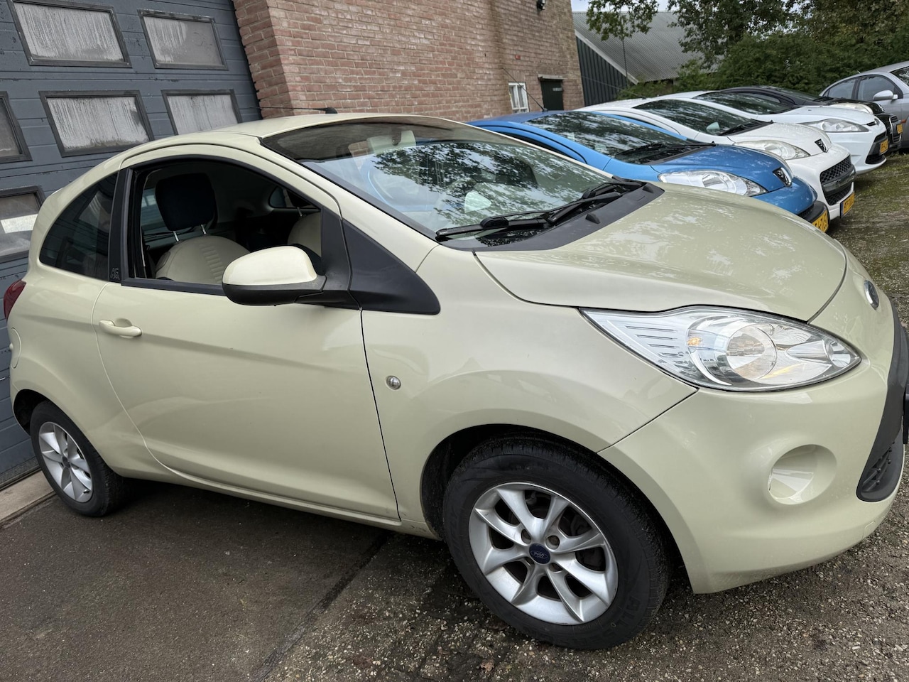 Ford Ka - 1.2 Titanium Airco/Aluminium Velgen/ - AutoWereld.nl