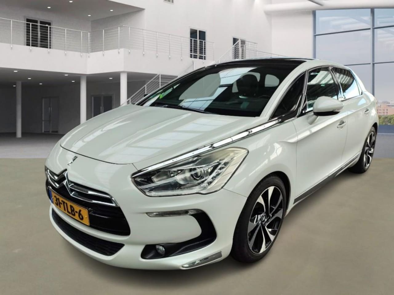 Citroën DS5 - 2.0 HDi So Chic EXPORT GOOD OPTIONS - AutoWereld.nl