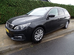 Peugeot 308 - 1.2 PT BLUE L. PR 130 Pk-Leer-Clima-Navi-Blth-Media-Trkh
