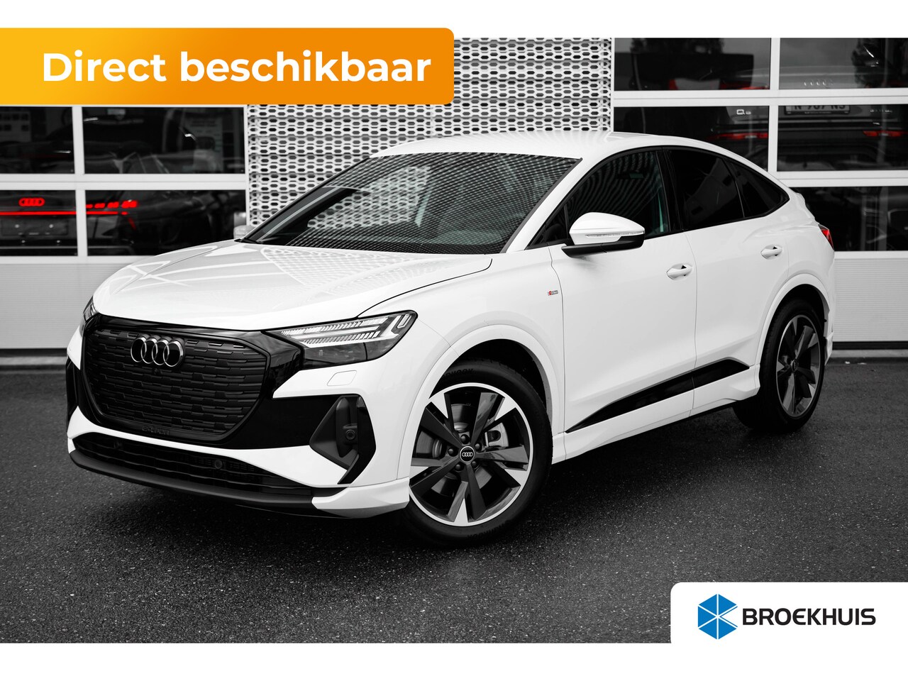 Audi Q4 Sportback e-tron - S edition Competition | Achterklep, automatisch bedienbaar | Achteruitrijcamera | Adaptive - AutoWereld.nl
