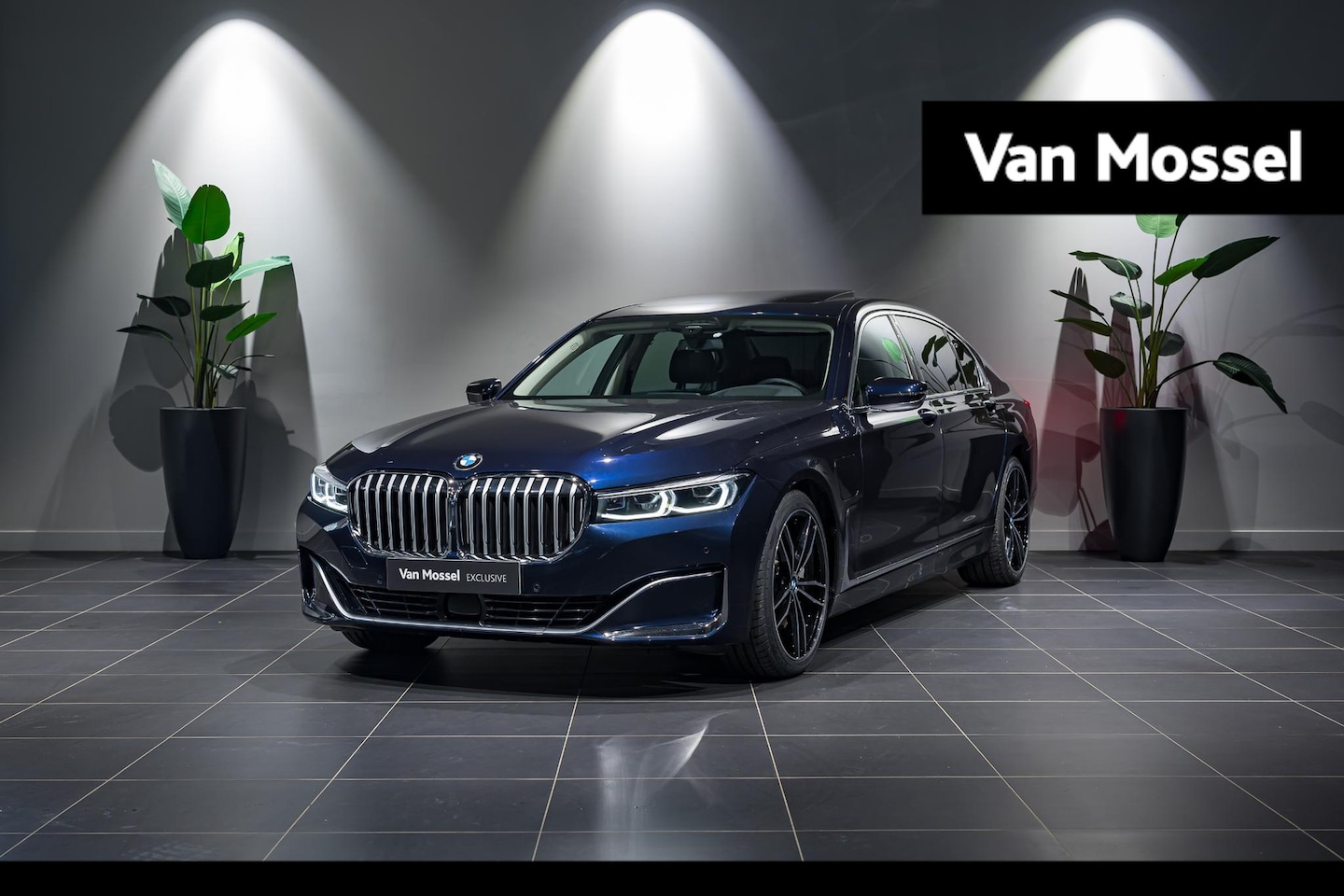 BMW 7-serie - 745Le xDrive LUCHTVERING | HEAD-UP DISPLAY | PANODAK | EDELHOUT - AutoWereld.nl