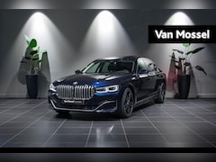 BMW 7-serie - 745Le xDrive LUCHTVERING | HEAD-UP DISPLAY | PANODAK | EDELHOUT