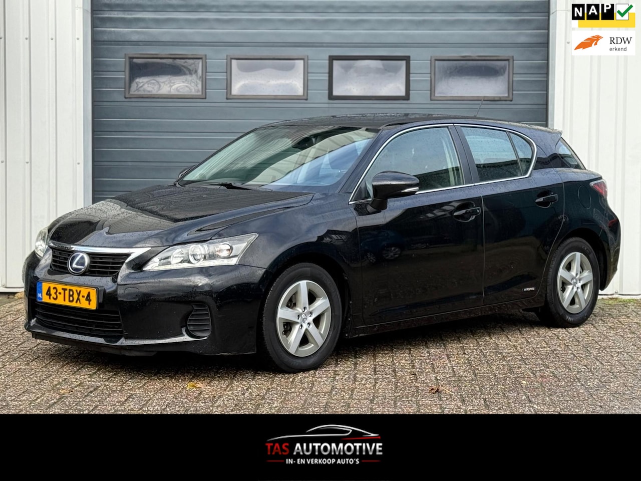 Lexus CT 200h - Hybrid AUTOMAAT / NAVI / CLIMA / CRUISE - AutoWereld.nl