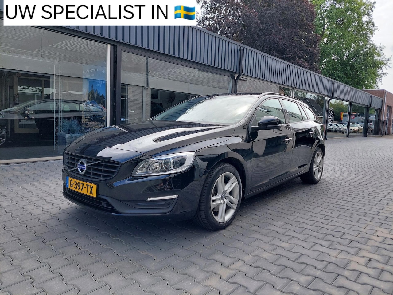 Volvo V60 - 1.5T3 Polar+ Dealer oh Standkachel Keyless entery Stuurverwarming Navi Cruise Telefoon Sto - AutoWereld.nl