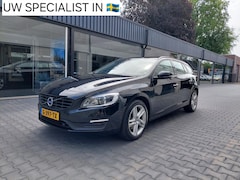 Volvo V60 - 1.5T3 Polar+ Dealer oh Standkachel Keyless entery Stuurverwarming Navi Cruise Telefoon Sto