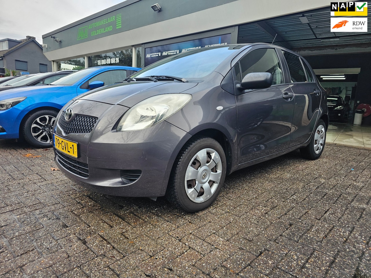 Toyota Yaris - 1.3 VVTi Sol | 1E EIGENAAR | 12MND GARANTIE | NW KOPPELING | AIRCO - AutoWereld.nl