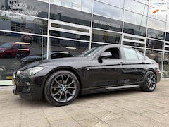 BMW 3-serie - 318i M Sport Executive