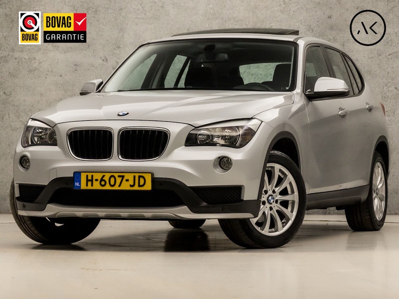 BMW X1 - sDrive20i High Executive 184Pk Automaat (PANORAMADAK, NAVIGATIE, CLIMATE, CAMERA, CRUISE, - AutoWereld.nl