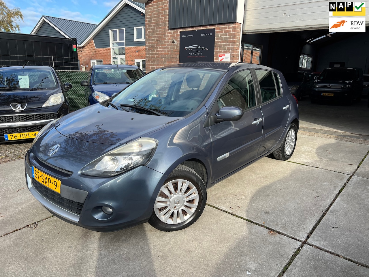 Renault Clio - 1.2 Collection / NEW APK / AIRCO / CRUISE / NAVI / NAP / 2 EIGN / ISOFIX / CENTRL DEUR/ EL - AutoWereld.nl