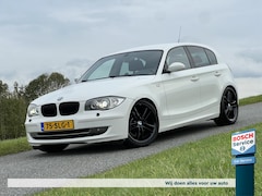 BMW 1-serie - 120i 170PK / Stoelverwarming / Cruise control / 18* Inch / PDC / Nieuwe APK