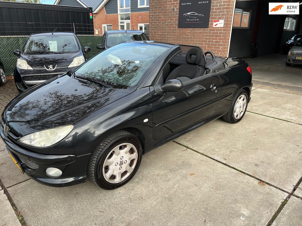 Peugeot 206 CC - 1.6-16V - NEW APK - ELECT.RAMEN - CARPLAY - CABRIO - CENTRL.DEUREN - STUURBEKR - HARDTOP - - AutoWereld.nl
