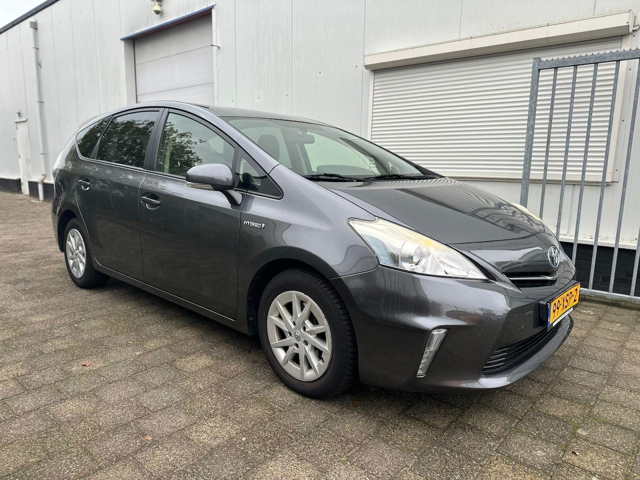 Toyota Prius Wagon - 1.8 Comfort 96g - AutoWereld.nl