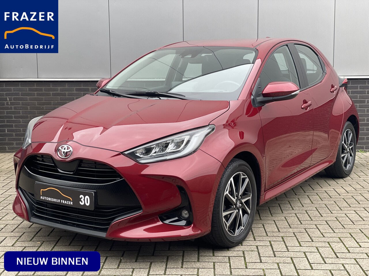 Toyota Yaris - 1.5 VVT-i DYNAMIC / LED / CRUISE / CARPLAY / RIJKLAAR - AutoWereld.nl