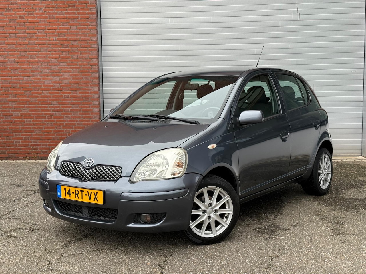 Toyota Yaris - 1.3 VVT-i S-Line | AIRCO | NAP | NEW APK - AutoWereld.nl