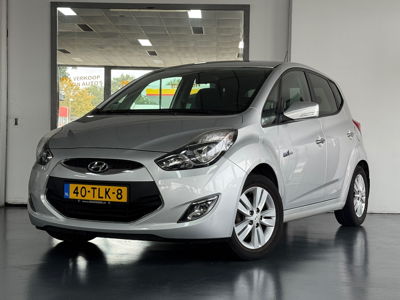 Hyundai ix20 - 1.6i Vision | Trekhaak | Cruise | Airco | L.M Velgen - AutoWereld.nl