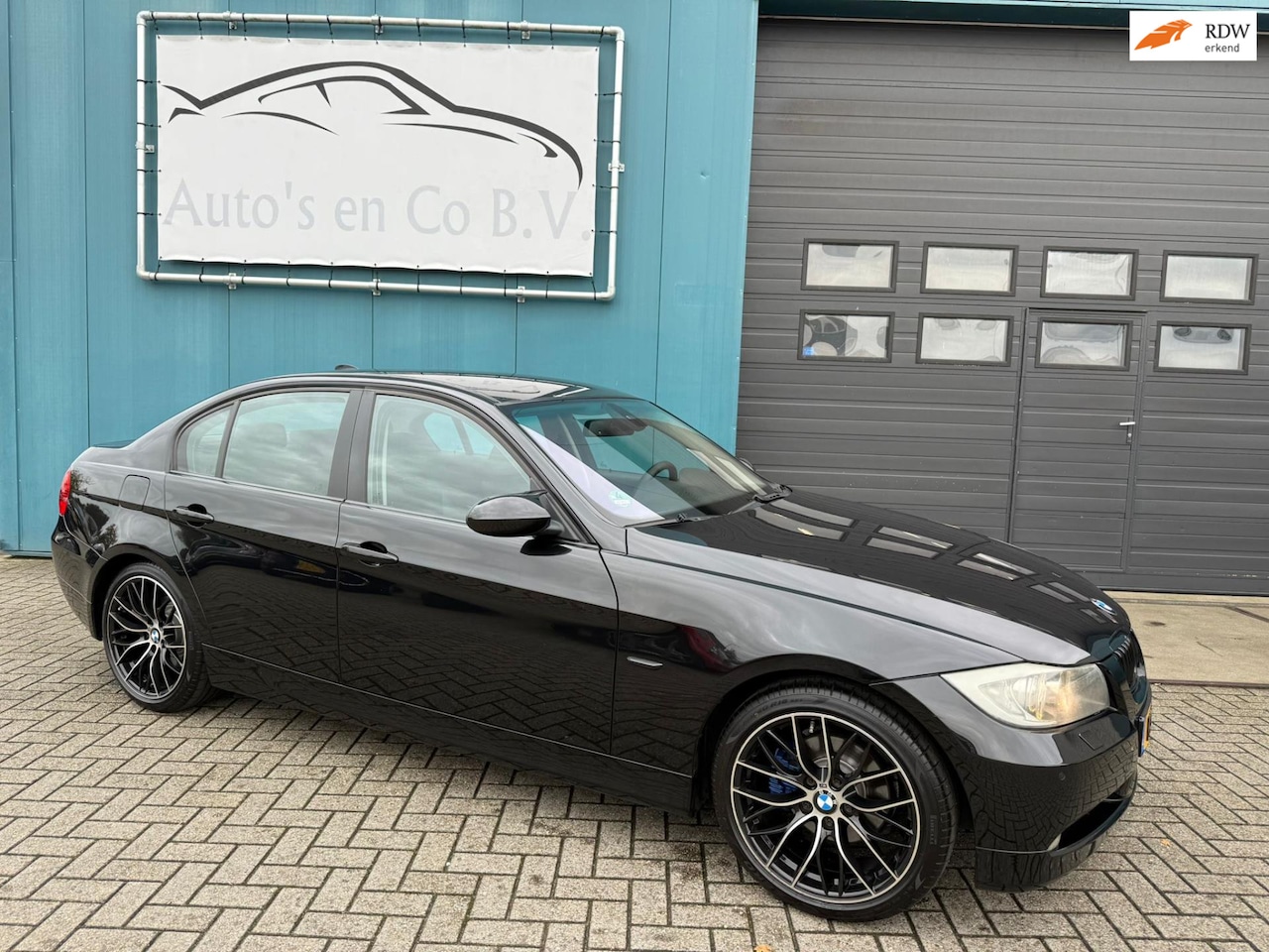 BMW 3-serie - 325i Dynamic Executive Automaat Clima Navi Cruise bi-Xenon 18" Pdc Afn trekhaak Onderhouds - AutoWereld.nl