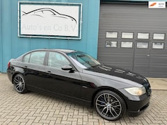 BMW 3-serie - 325i Dynamic Executive Automaat Clima Navi Cruise bi-Xenon 18" Pdc Afn trekhaak Onderhouds