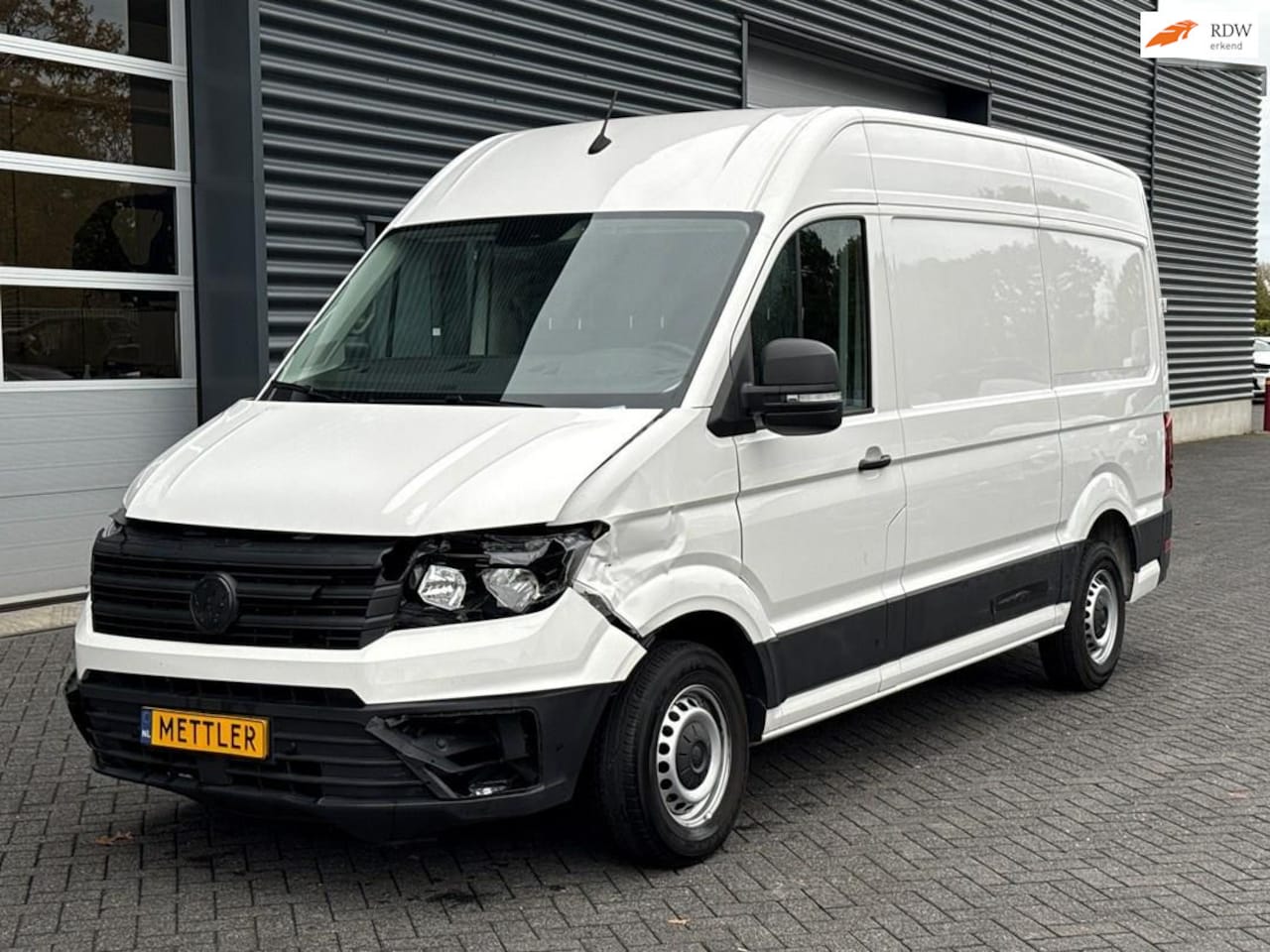 Volkswagen Crafter - 30 2.0 TDI L3H3 Highline 30 2.0 TDI L3H3 Highline, trekhaak, camera, PDC - AutoWereld.nl