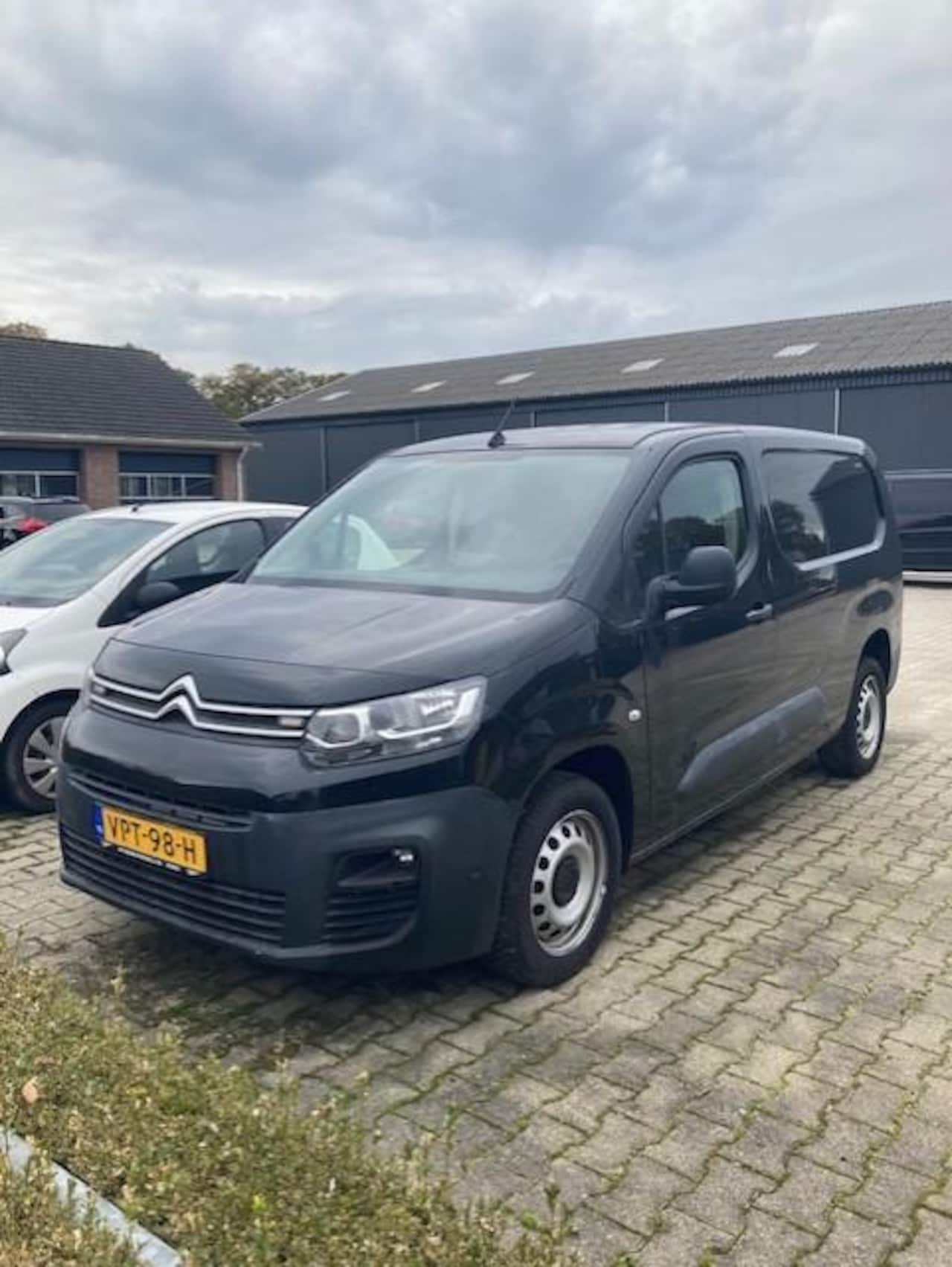 Citroën Berlingo XL - 1.5 BlueHDI Driver 130PK airco crs contrl electr.ramen en spiegels inklapbaar camera navi - AutoWereld.nl