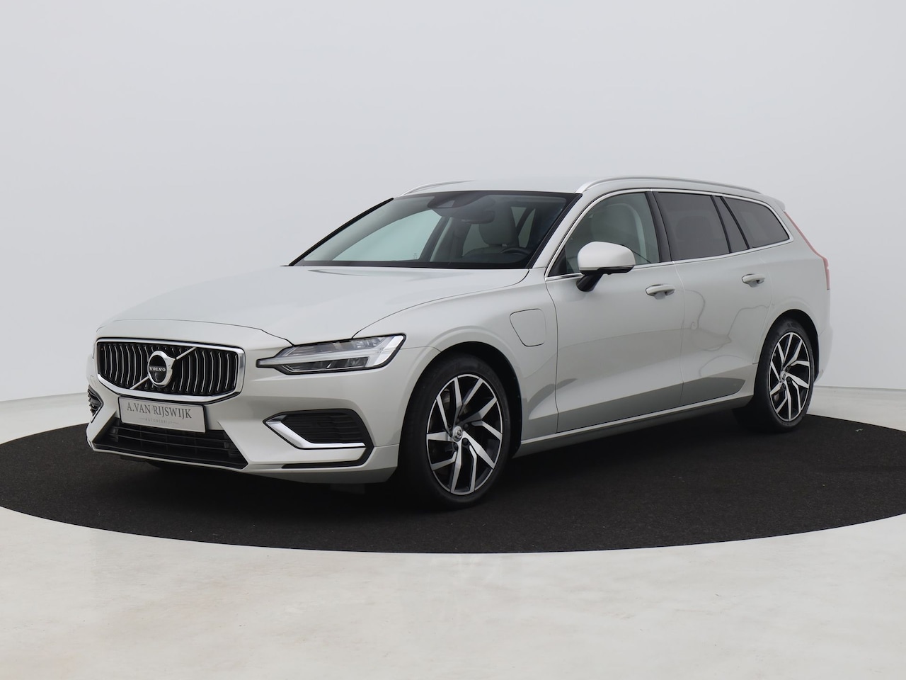 Volvo V60 - 2.0 T8 Recharge AWD Inscription | 360º | ADAPTIVE | KEYLESS | STOEL- EN STUURVERW. | TREKH - AutoWereld.nl