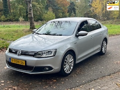 Volkswagen Jetta - 1.4 TSI Hybrid Highline 2013 Leder Led Xenon Zilver