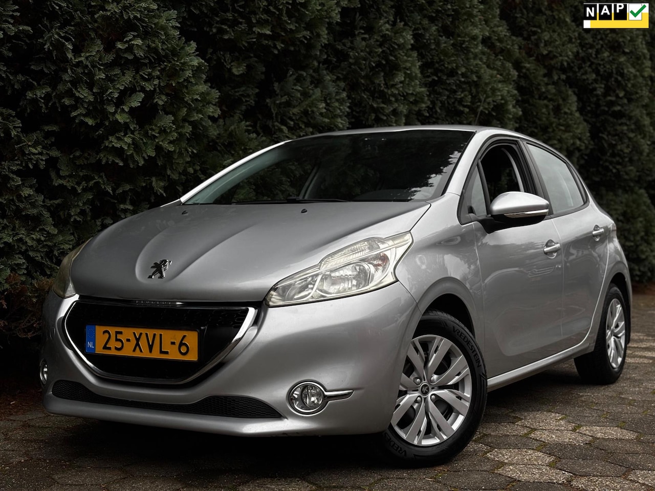Peugeot 208 - 1.2 VTi Blue Lease | Airco - AutoWereld.nl