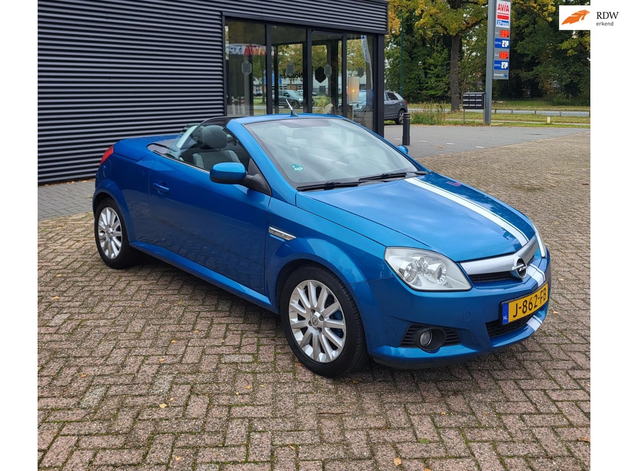 Opel Tigra TwinTop - 1.4-16V Rhythm 1.4-16V Rhythm, Airco,Leder,APK 09/26! - AutoWereld.nl