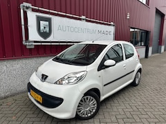 Peugeot 107 - 1.0-12V XR // 5-Deurs