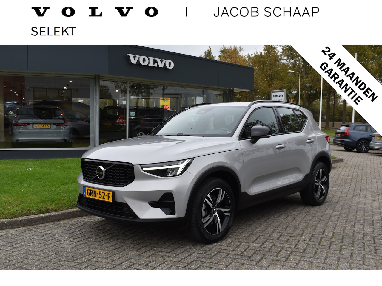 Volvo XC40 - B4 211PK Automaat Plus Dark | H&K | Trekhaak | ACC | Allseasons | Camera | Elektr. stoel | - AutoWereld.nl