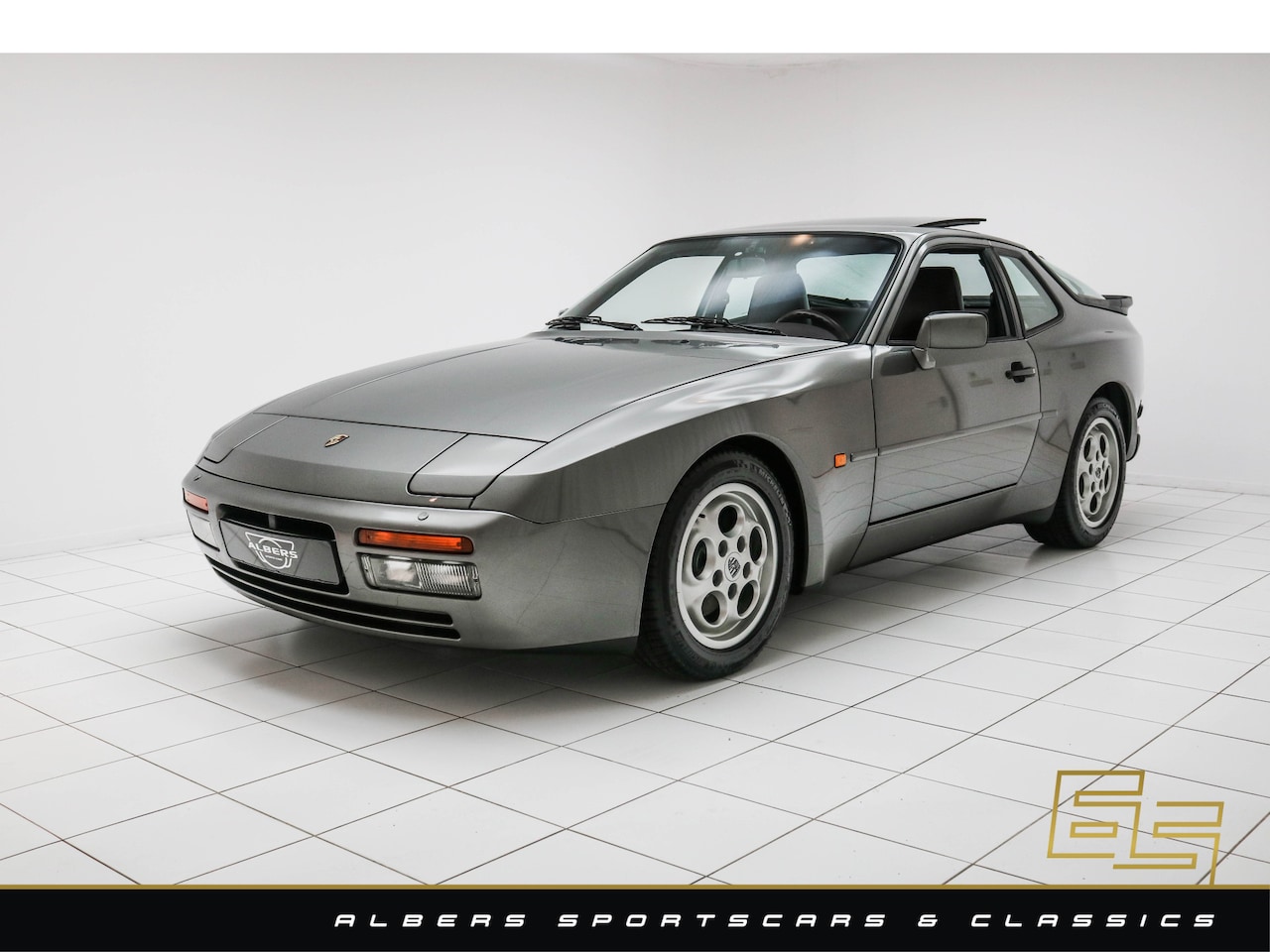 Porsche 944 - 2.5 Turbo 1 Owner - Full Service history - German Delivered - All Original - AutoWereld.nl