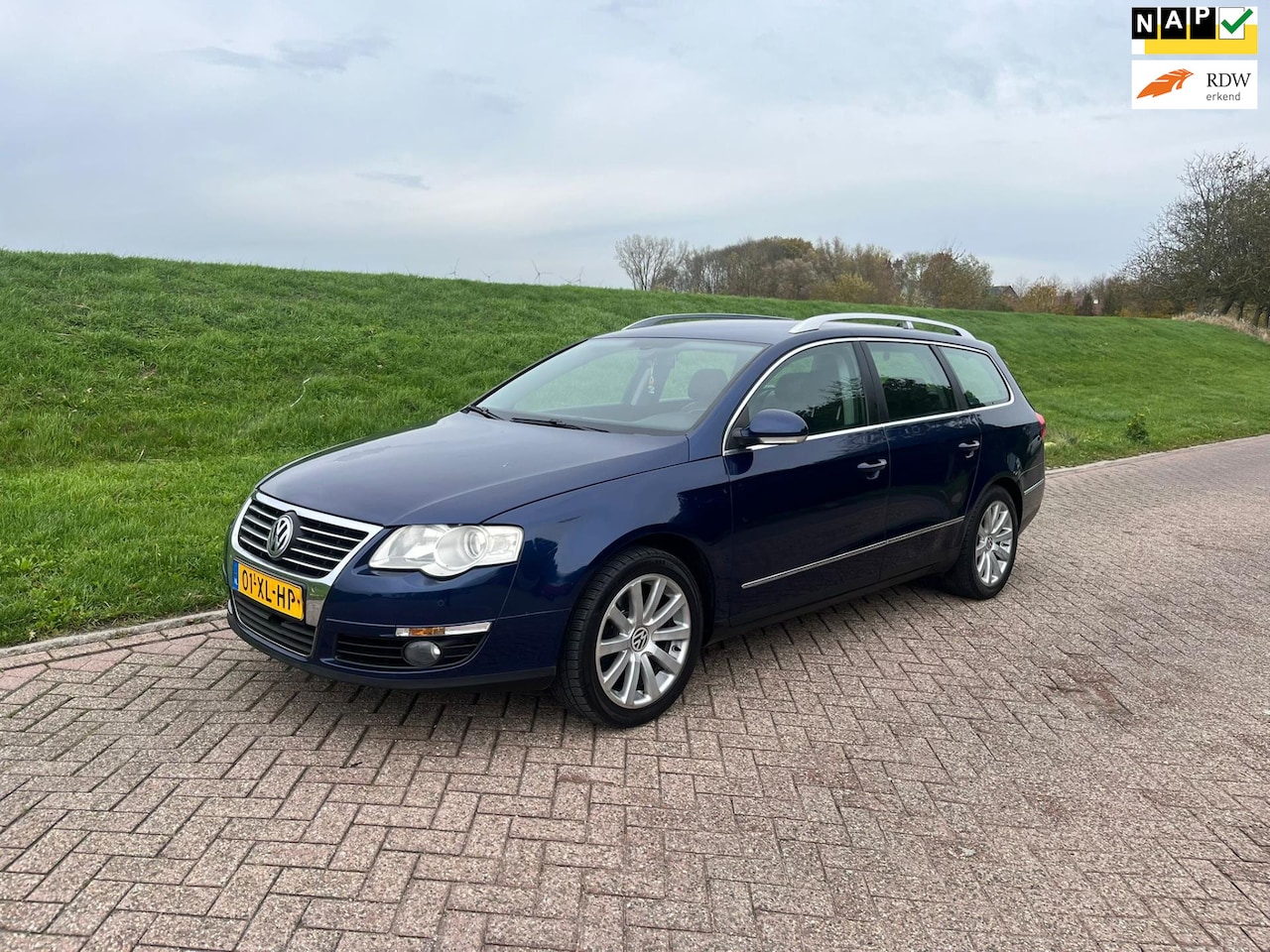 Volkswagen Passat Variant - 2.0 FSI Highline Business Airco Navi Pdc Voor En Achter Leder Bekleding Cruise Misten Lamp - AutoWereld.nl