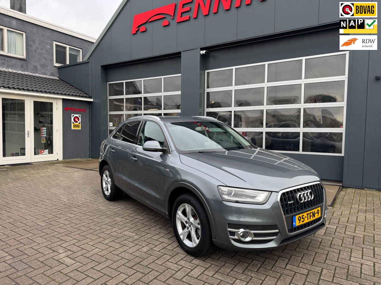 Audi Q3 - 2.0 TFSI quattro Pro Line / Camera / Trekhaak / Cruise . - AutoWereld.nl