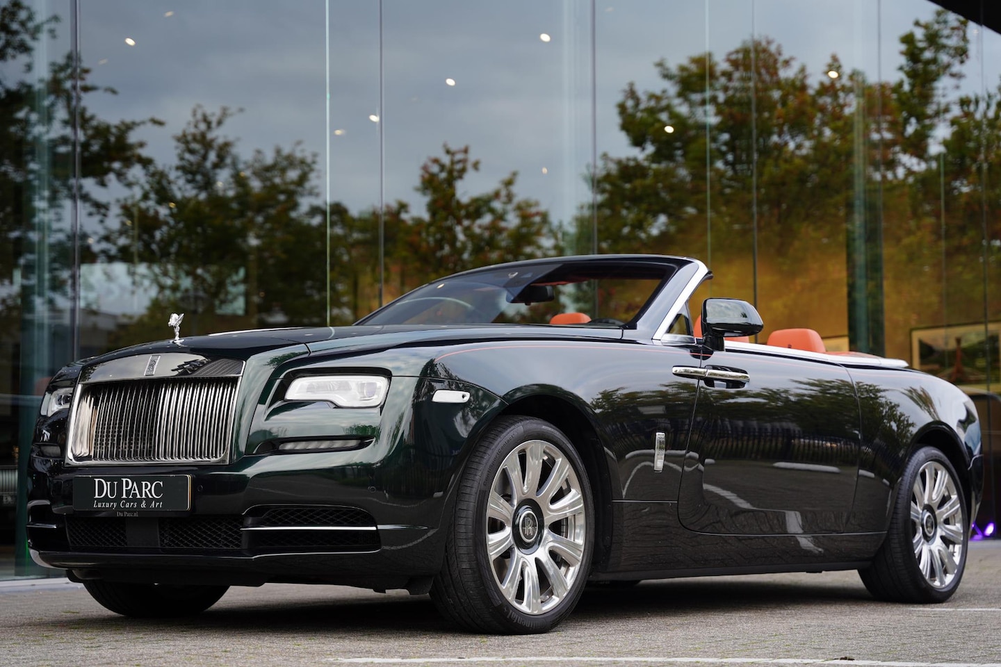 Rolls-Royce Dawn - 6.6 V12 Dark Emerald 19 D.Km Bespoke Audio Teak Dek - AutoWereld.nl