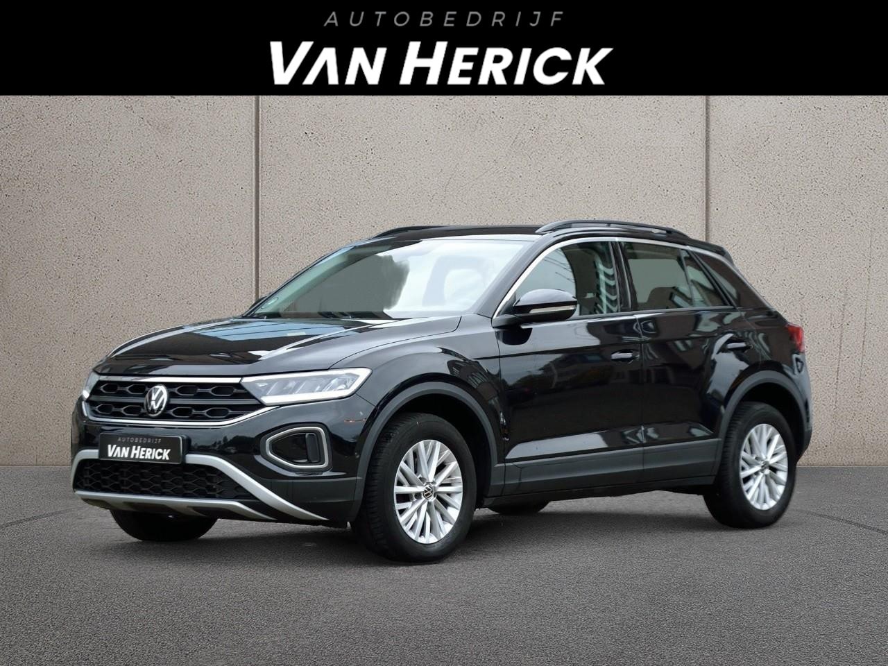 Volkswagen T-Roc - 1.5 TSI 150PK Automaat | Virtual Cockpit | Stoelverwarming - AutoWereld.nl