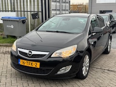 Opel Astra - 1.4 Turbo Cosmo Clima Navi