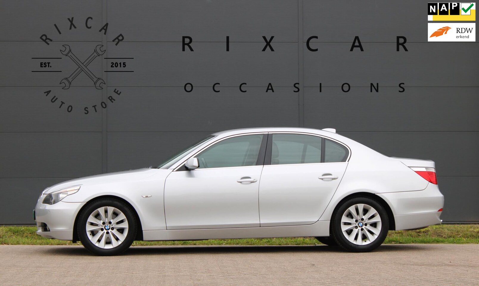 BMW 5-serie - 530i HighExecutive Automaat Allseason Leder HeadUp !!NIEUWBINNEN!! - AutoWereld.nl