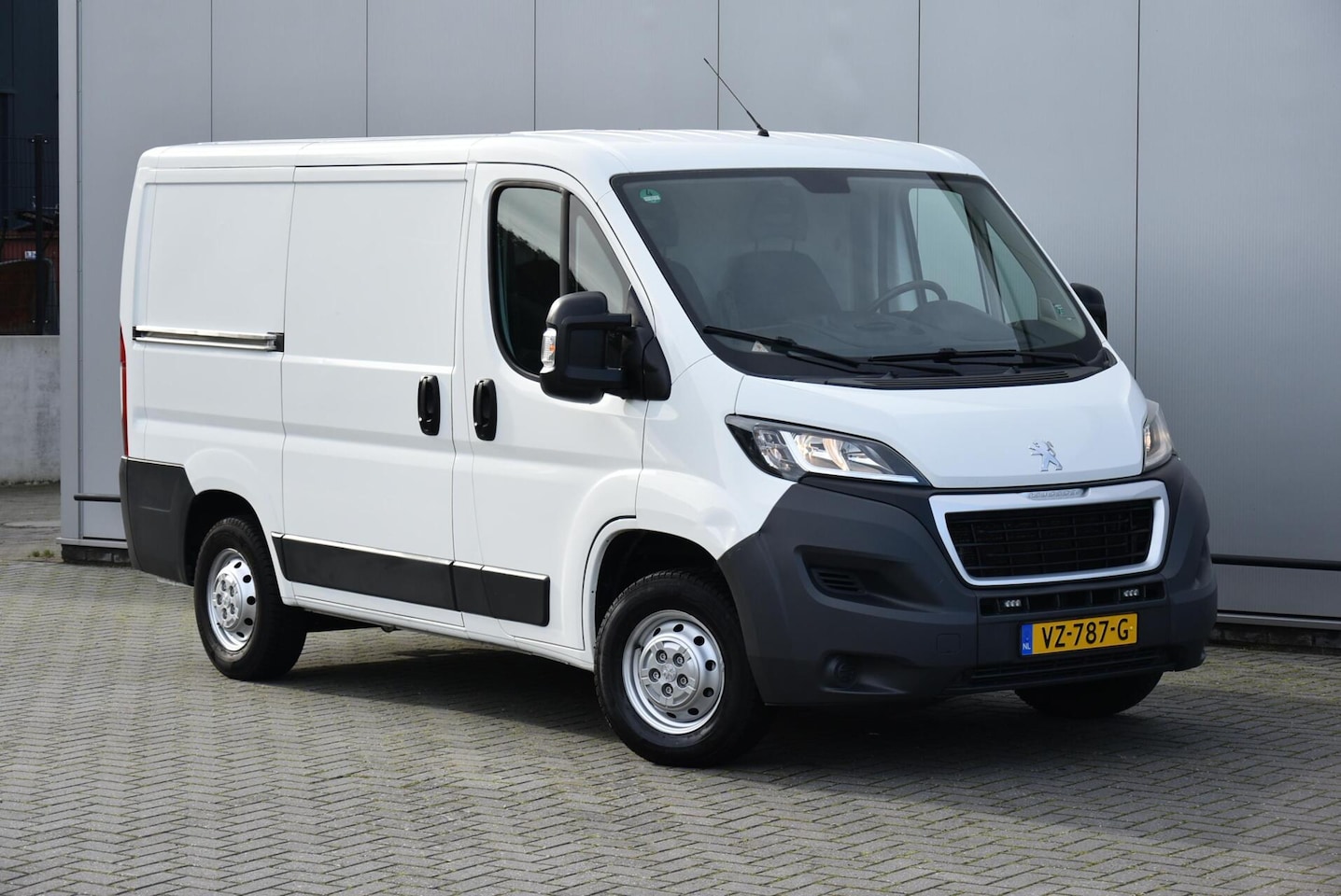 Peugeot Boxer - Bestel 330 2.2 HDI L1H2 XR - AutoWereld.nl