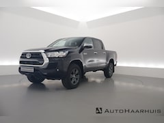 Toyota HiLux - 2.4 D-4D Double Cab Challenger | "VAN" | Automaat | Grijs kent. | Trekhaak | Camera | Adap