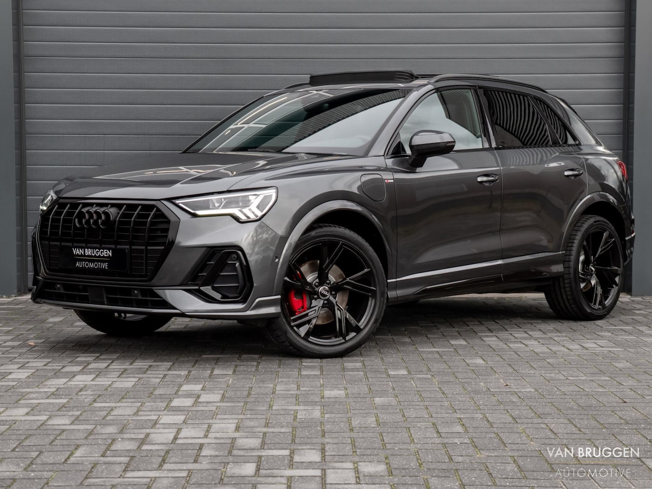 Audi Q3 - 45 TFSI E S-Line Pano Sfeer Camera Leer 20" - AutoWereld.nl