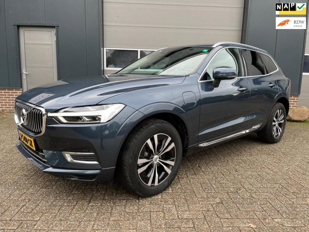 Volvo XC60 - 2.0 Recharge T6 AWD Business Pro-Panorama-Carplay-NAP! - AutoWereld.nl