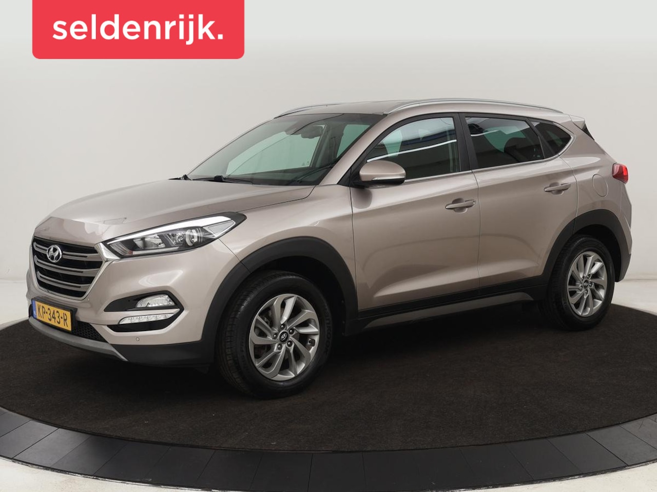 Hyundai Tucson - 1.6 GDi Comfort | Trekhaak | Stoelverwarming | Camera | Navigatie | Achterbankverwarming | - AutoWereld.nl
