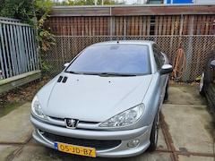 Peugeot 206 CC - 2.0-16V