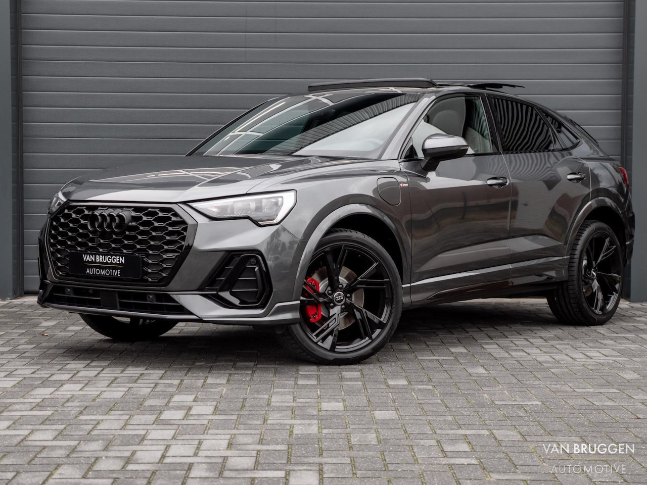 Audi Q3 Sportback - 45 TFSI e S-Line Pano E-Stoelen 360 Sfeer Keyless - AutoWereld.nl