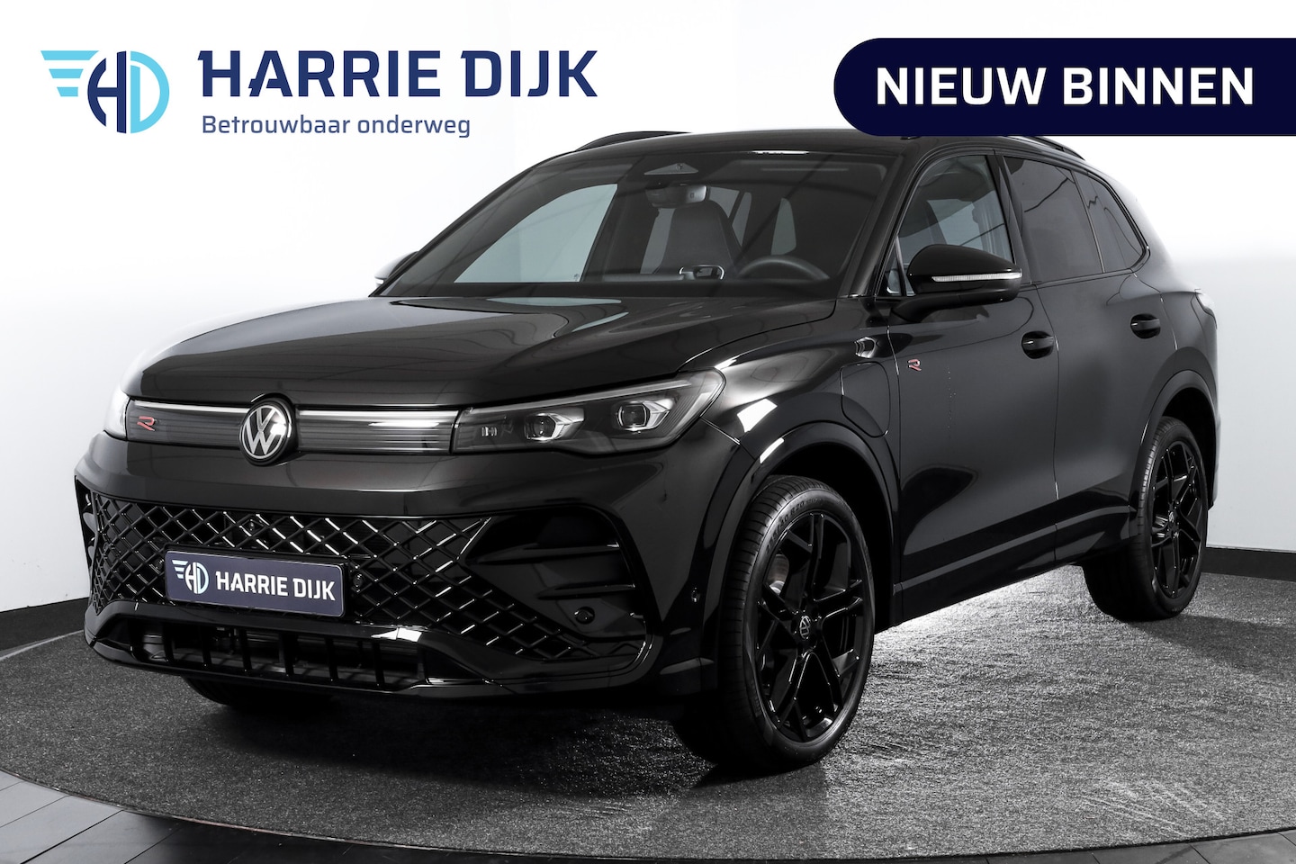 Volkswagen Tiguan - 1.5 eHybrid 272 PK R-Line Edition | Black Style | Assistance Plus | Elek. Trekhaak | IQ Li - AutoWereld.nl