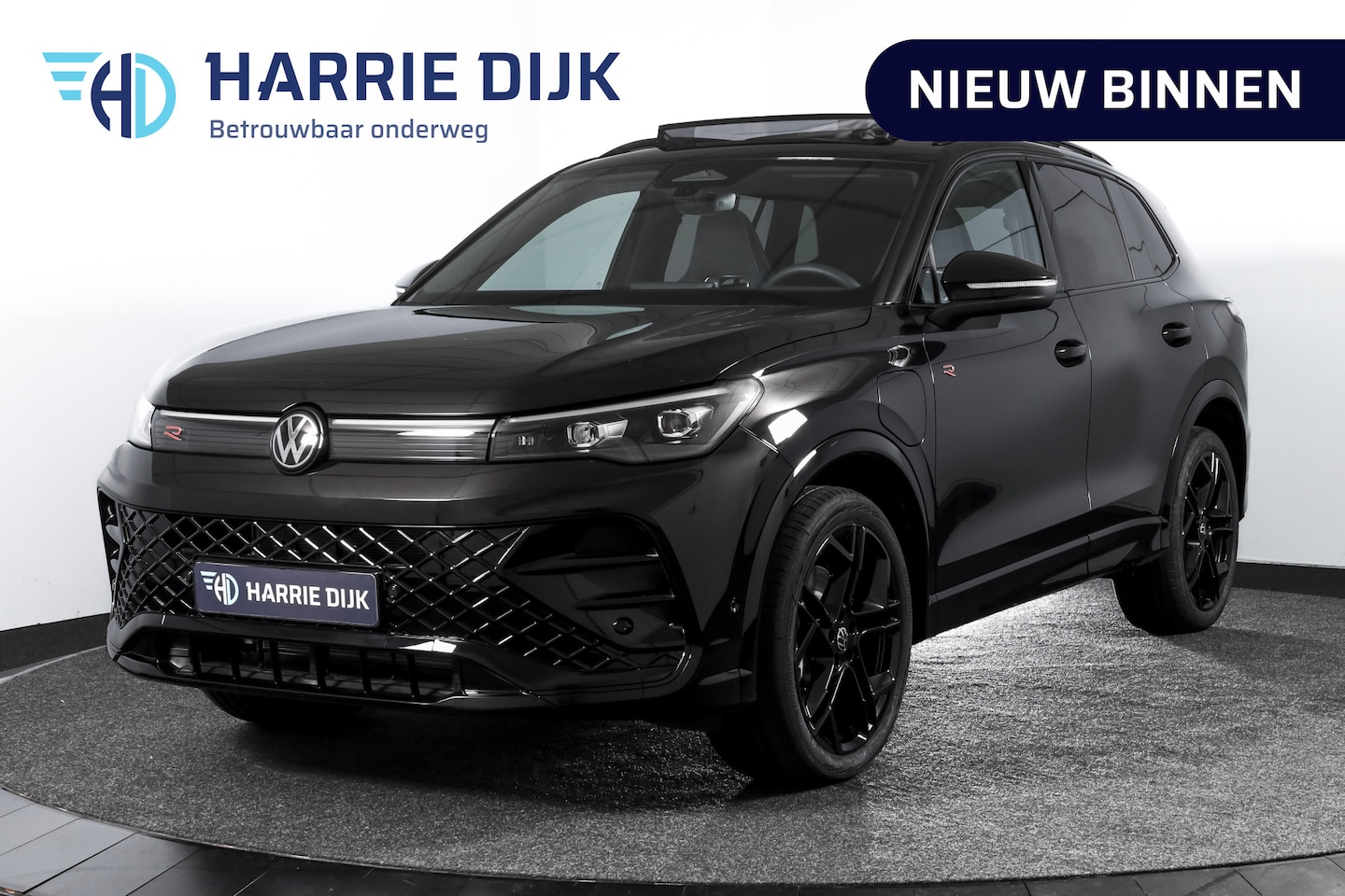 Volkswagen Tiguan - 1.5 eHybrid 272 PK R-Line Edition | Black Style | Elek. Trekhaak | S/K-panodak | Adapt. Cr - AutoWereld.nl