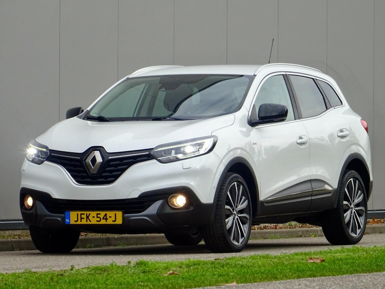 Renault Kadjar - 1.2 TCe Bose /// Navi Leer LED Xenon Dealer-Oh - AutoWereld.nl